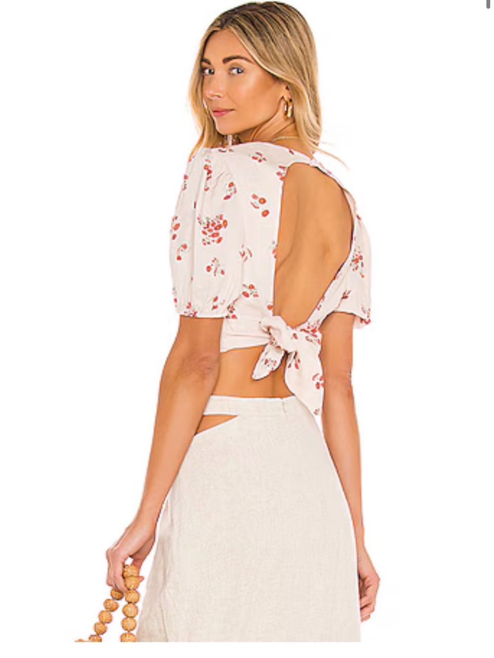 Bardot Floral Tie-Back Crop Top in Blush